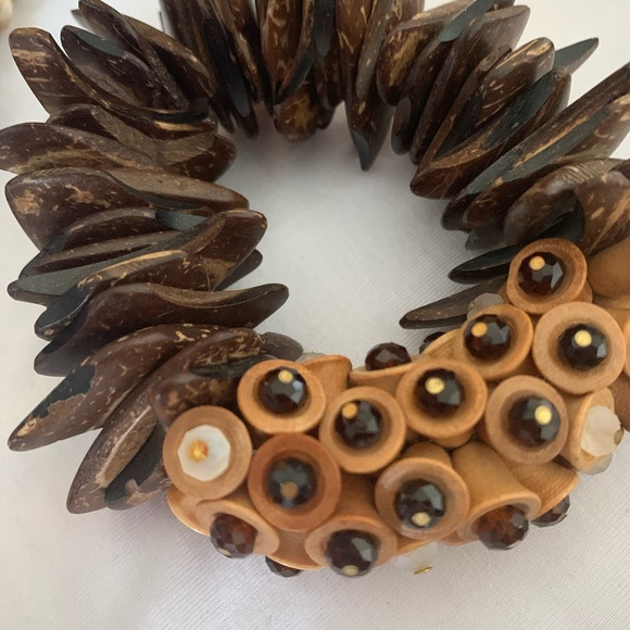 Unique beaded necklace - Picture 6 of 11